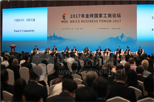 A股、港股集体异动!自主可控产业链掀起涨停潮